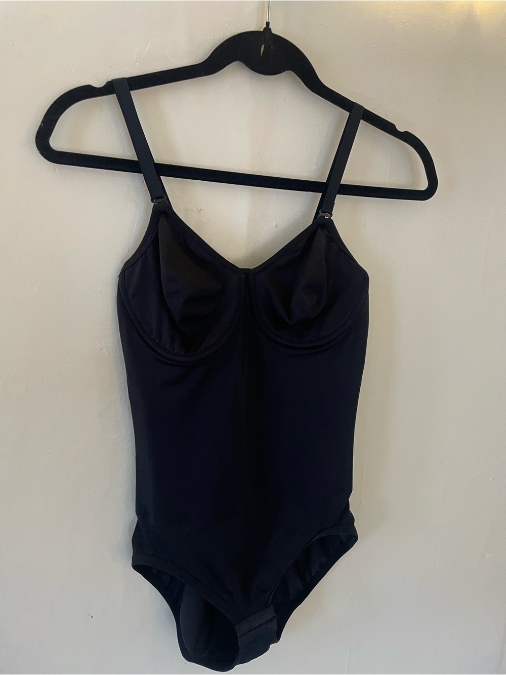 Nancy Ganz Black Sculpting Shapewear Adjustable Straps Sexy Slimming Comfortable - Picture 14 of 16